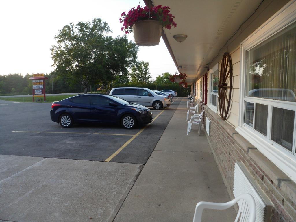 The Silver Birch Motel Goderich Esterno foto